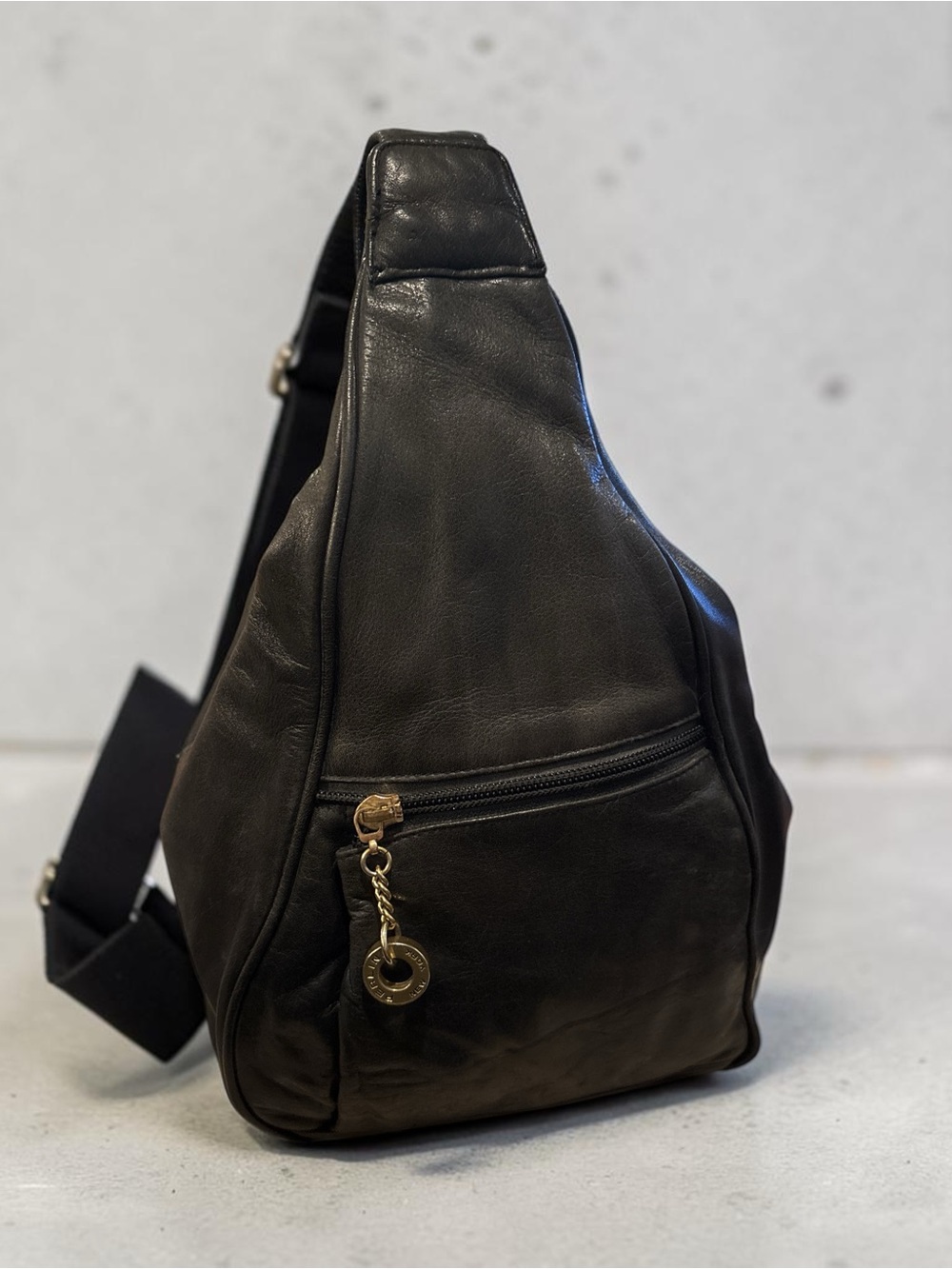 Vintage PERLINA New York Black Leather Slouchy Hobo Shoulder Bag Gold Y2K
